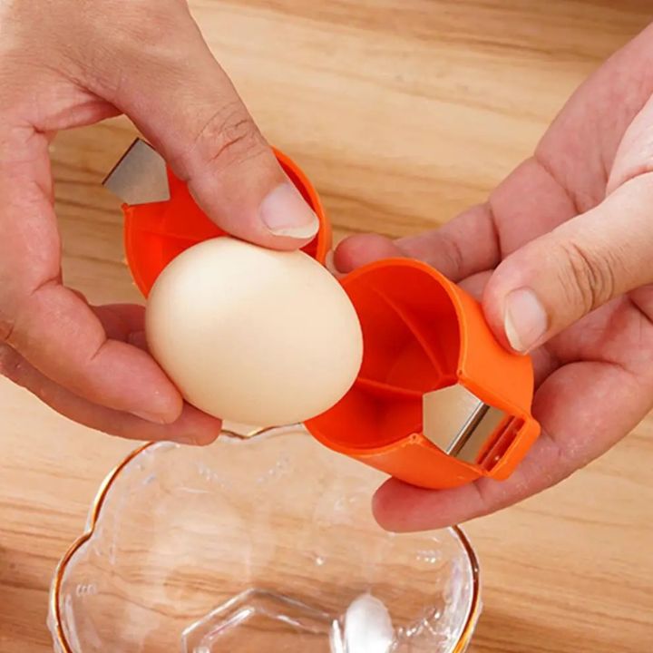 Efficient egg cracker – Open your eggs effortlessly