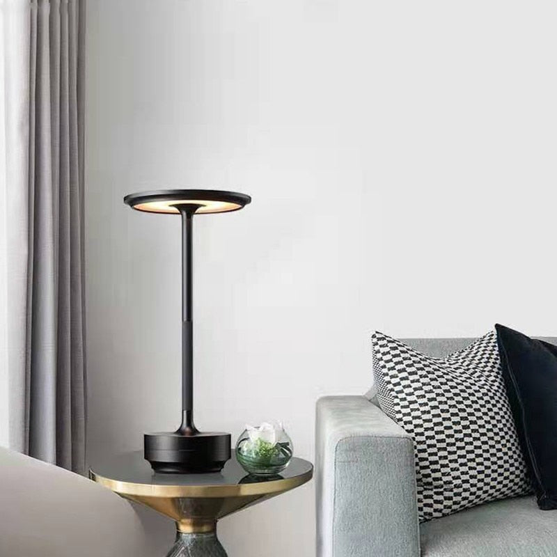 Kabellose LED-Lampe mit elegantem und tactilem Design