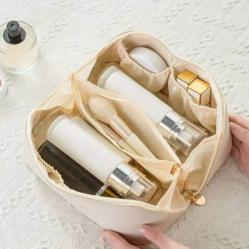 Grote toilettas en make-up tas voor op reis