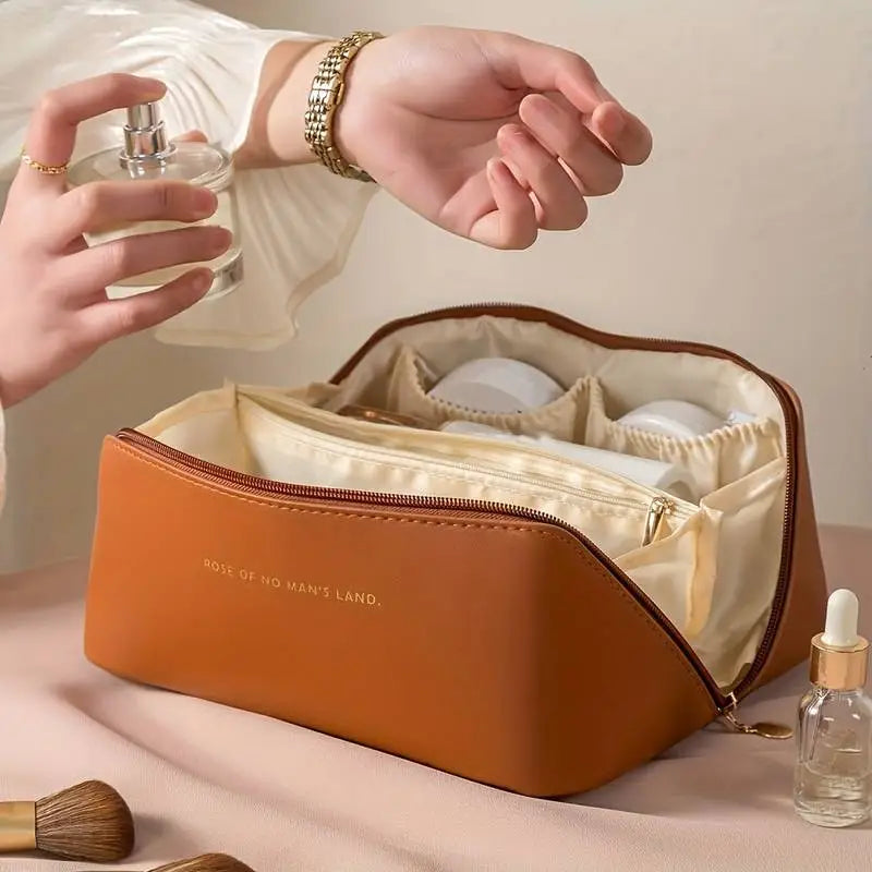 Grote toilettas en make-up tas voor op reis