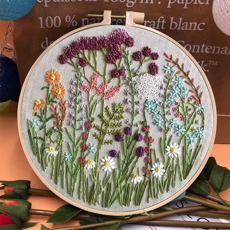 クリエイティブな趣味のためのフラワー刺繍キット 